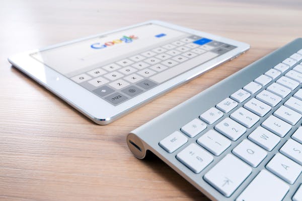 Comment fonctionne Google Suggest ?