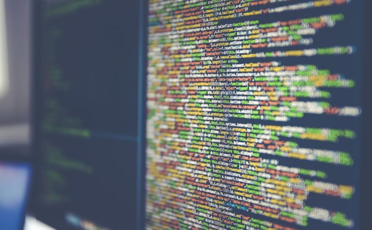 Est-ce que je peux cacher du texte dans les pages de mon site Internet ?